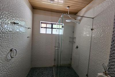 4 Bed House with En Suite in Loresho