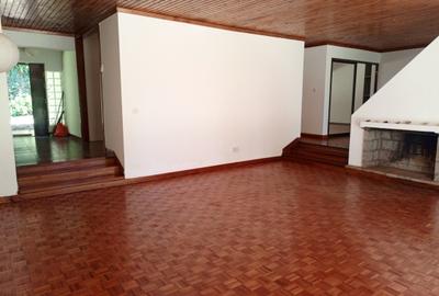 4 Bed House with En Suite at Crescent
