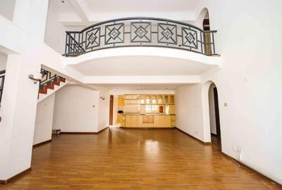 5 Bed Apartment with En Suite in Kileleshwa - 4