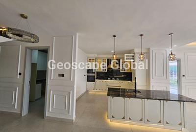 4 Bed Apartment with En Suite in Spring Valley - 2
