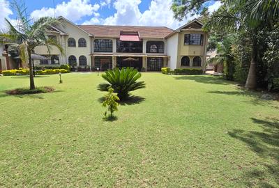 5 Bed Townhouse with En Suite at Nyari Close - 3
