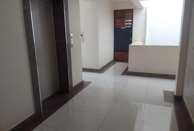 4 Bed Apartment with En Suite in Parklands