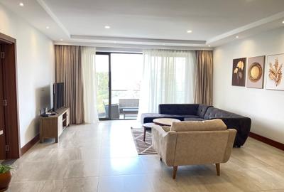 3 Bed Apartment with En Suite in Westlands Area - 2