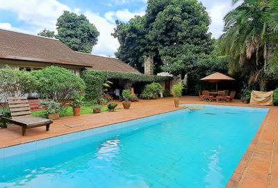 3 Bed House with En Suite in Rosslyn