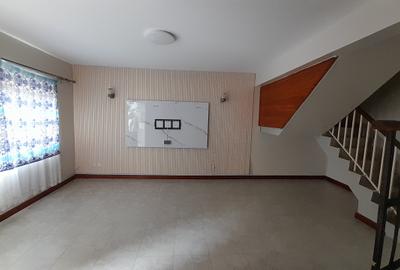 4 Bed Townhouse with En Suite at Rapta Road - 4