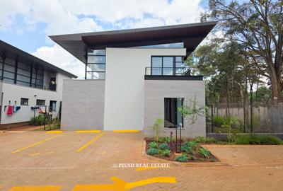 4 Bed Townhouse with Swimming Pool in Runda
