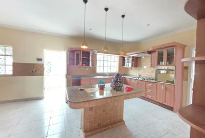 4 Bed House with En Suite at Lavington Green - 4