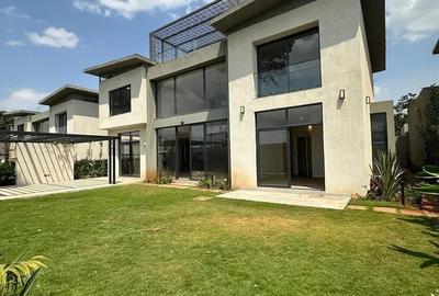 5 Bed Townhouse with En Suite in Runda