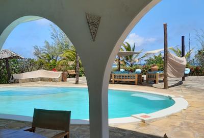 4 Bed House with En Suite in Watamu - 4
