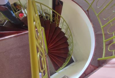 Serviced 5 Bed Apartment with En Suite at Riverside Drive - 4