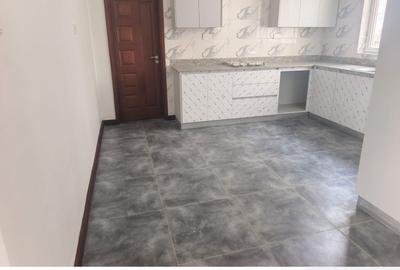 3 Bed Apartment with En Suite in Parklands - 4