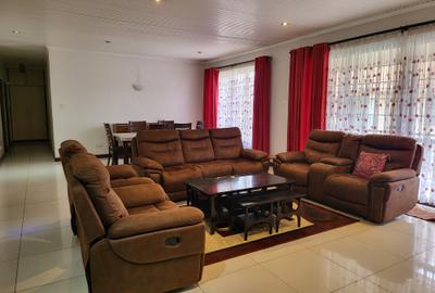 3 Bed Apartment with En Suite in Rhapta Road - 4