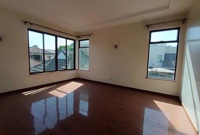 5 Bed House with En Suite in Karen - 3