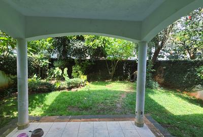 4 Bed House with En Suite in Lavington