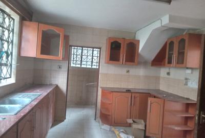 4 Bed Townhouse with En Suite at Kileleshwa