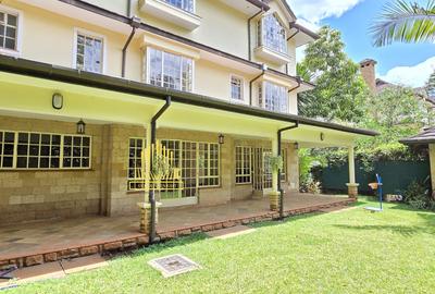 5 Bed Townhouse with En Suite in Lavington