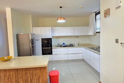 4 Bed Apartment with En Suite at 6Th Parklands