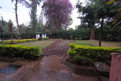 4 Bed House with En Suite in Nyari - 2