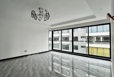 4 Bed Apartment with En Suite at Othaya Road