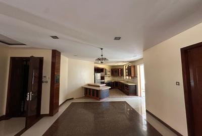 4 Bed Apartment with En Suite in Lavington