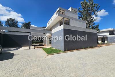 5 Bed House with En Suite in Karen