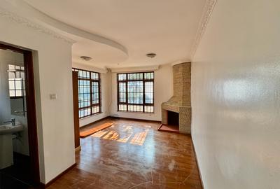 4 Bed Townhouse with En Suite in Rosslyn