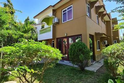 4 Bed Townhouse with En Suite at Nyali Road