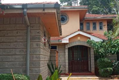 5 Bed Townhouse with En Suite in Westlands Area