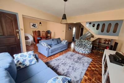 4 Bed House with Garden in Lavington - 4