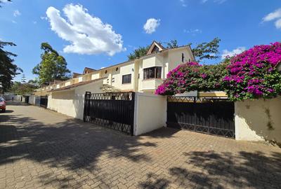 4 Bed Townhouse with En Suite in Lavington - 3