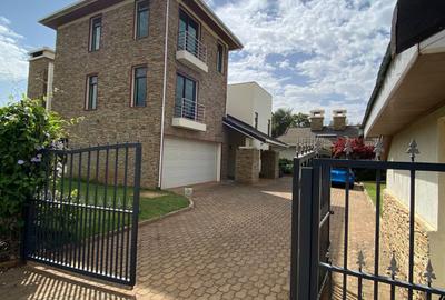 5 Bed Villa with En Suite in Karen