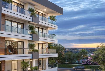 Serviced 4 Bed Apartment with En Suite at 1St Avanue - 3