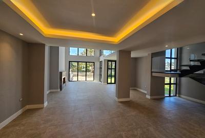 5 Bed Villa with En Suite in Runda - 4