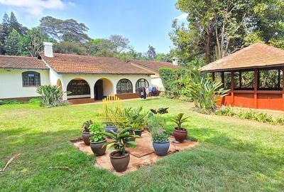 3 Bed House with En Suite in Loresho