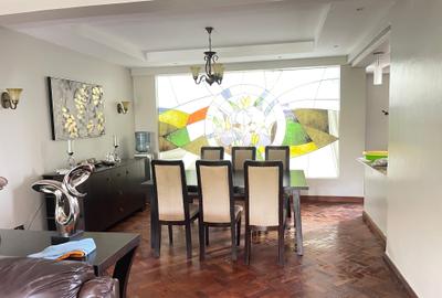 4 Bed Apartment with Swimming Pool in Riverside - 4