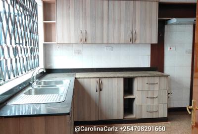 5 Bed Townhouse with En Suite at Brookside Drive