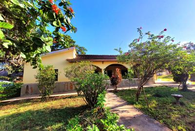 3 Bed Villa with En Suite in Diani