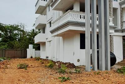 4 Bed Villa in Diani - 4