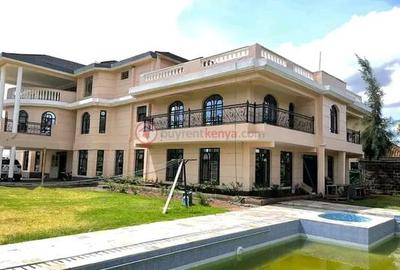 10 Bed Villa with En Suite at Hillcrest Road