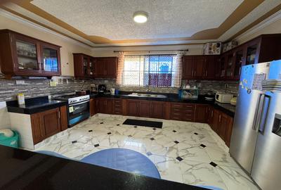 5 Bed Villa with En Suite at Utange - 3