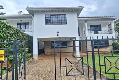 4 Bed Townhouse with En Suite in Spring Valley - 2