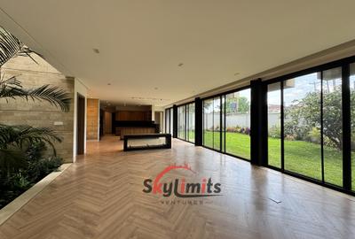 5 Bed Villa with En Suite at Spring Valley - 4