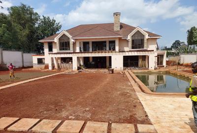 5 Bed House with En Suite at Runda Road