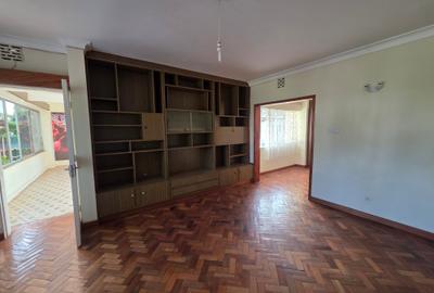 3 Bed Apartment with Parking in Spring Valley