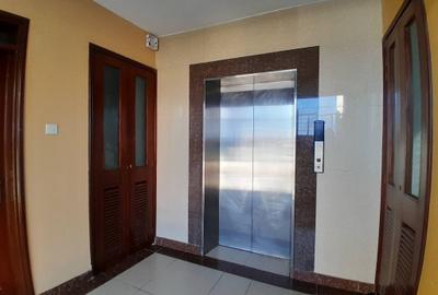 3 Bed Apartment with En Suite in Nyali Area - 2