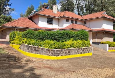 5 Bed House with En Suite at Runda