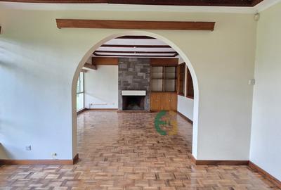 5 Bed House with En Suite in Thigiri