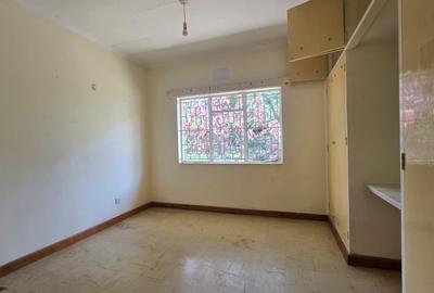 4 Bed House with En Suite in Runda - 3