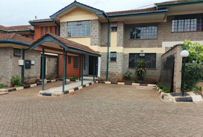 4 Bed Townhouse with En Suite at Lavington