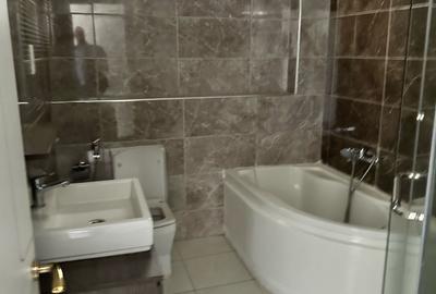 Serviced 4 Bed Apartment with En Suite in Kilimani